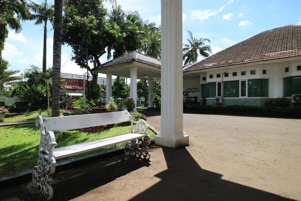 Villa Sri Manganti Jakarta Exterior foto